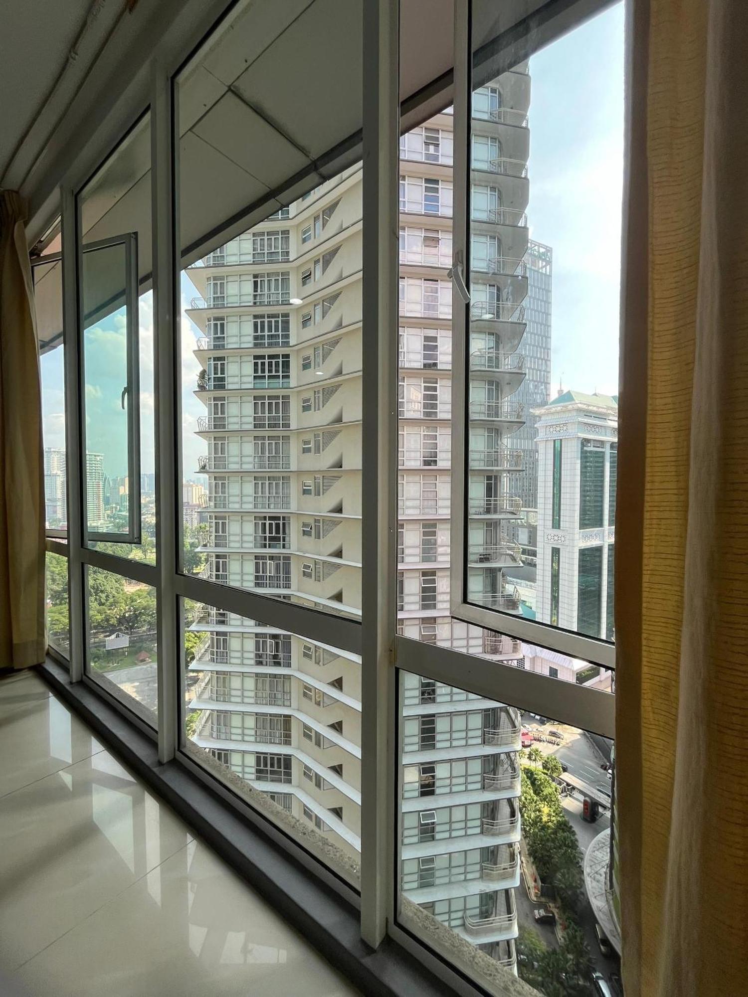 Apartment Parkview Klcc, Bernice